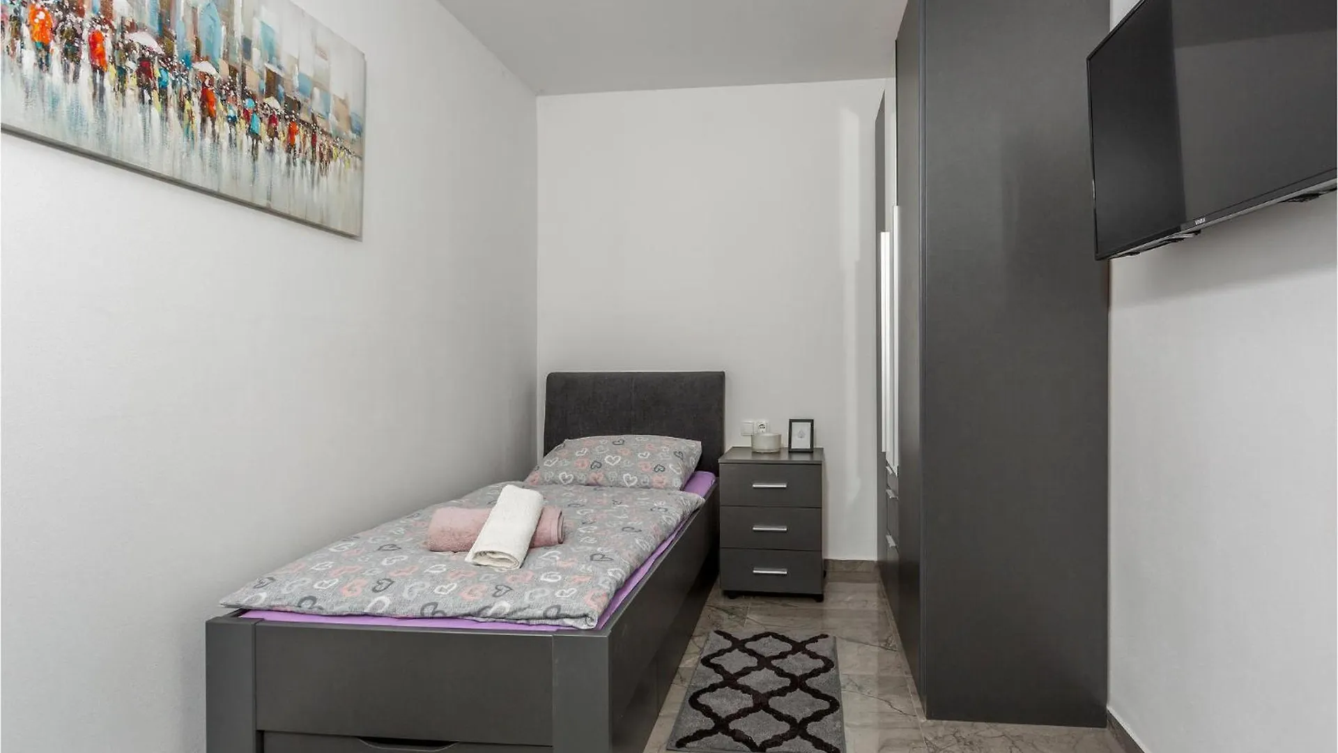 別荘 Lovely Home In Rasopasno With Wifi